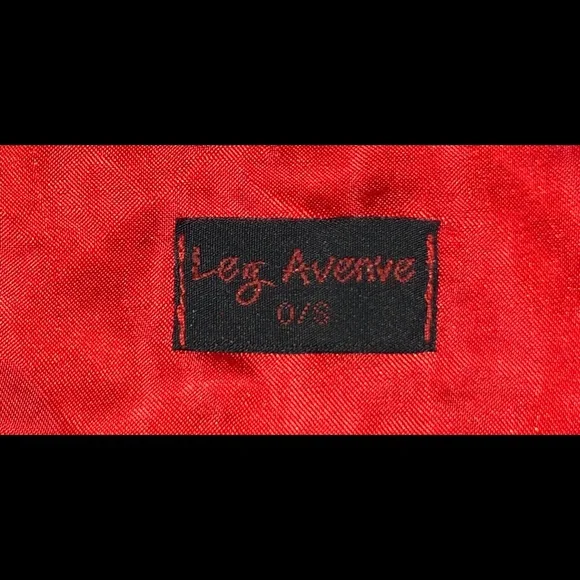 COPY - NWOT Vintage Lightweight Chain-linked Dancers Top - Picture 6 of 8